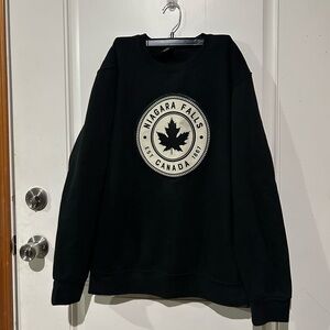 Riverwear Medium, Canada, Niagra Falls, black long sleeve sweater